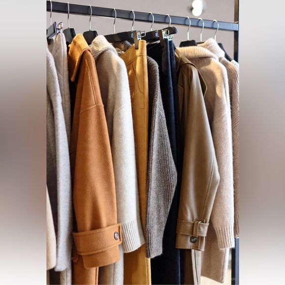 Soon!!! LIVE SHOW 🥰🥰🥰 - Picture 4 of 4